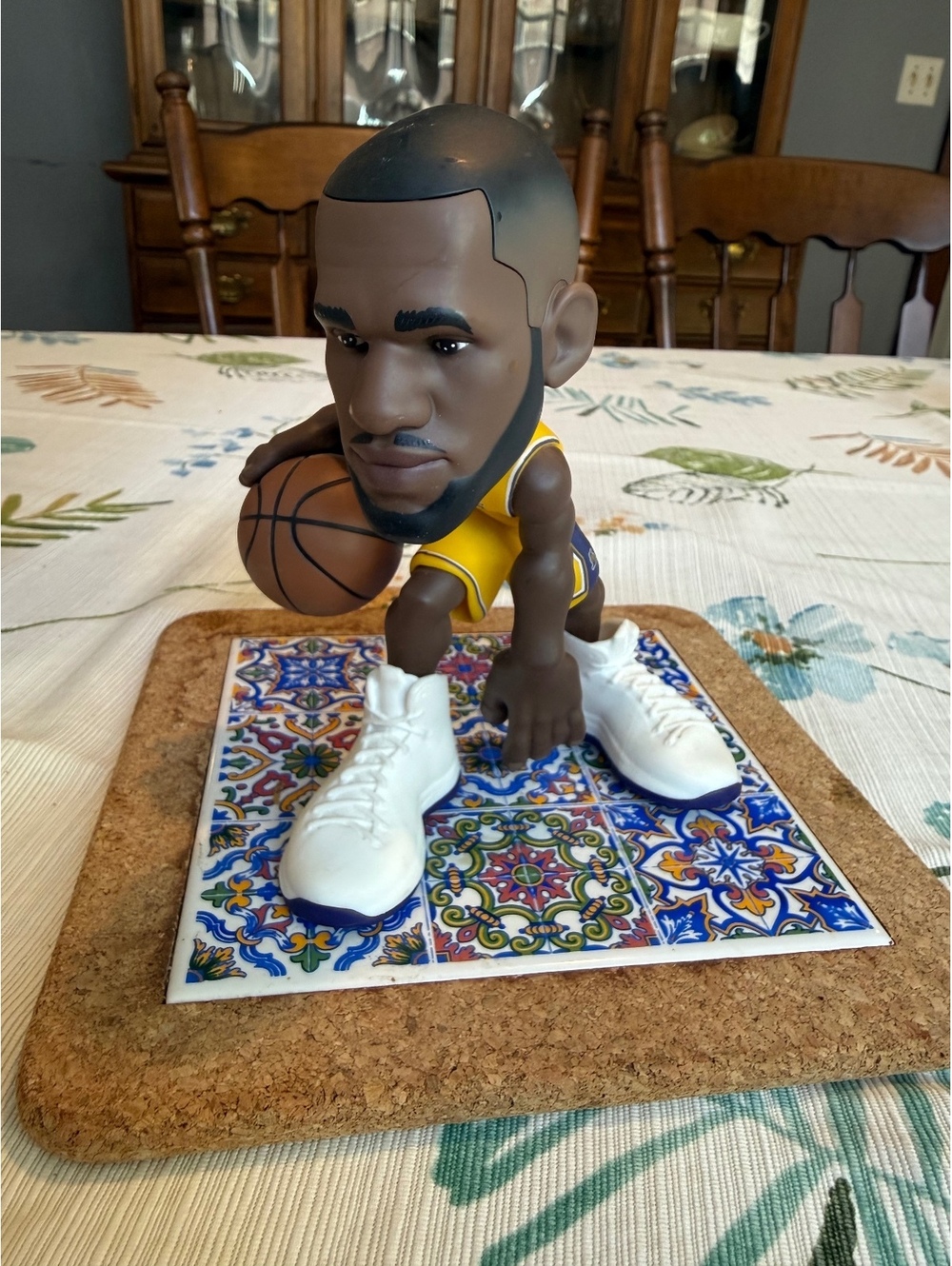LeBron James Los Angeles Lakers #6 Hasbro Fanatics Dribbling Vinyl Figure 7 Inch